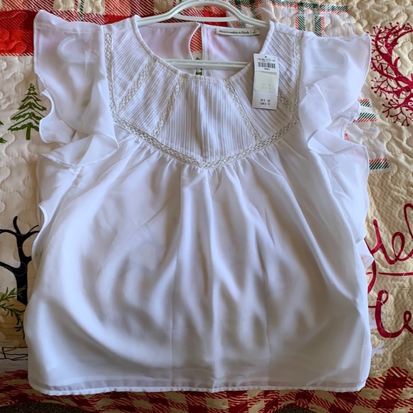 Abercrombie & Fitch Tops - Abercrombie & finish white shirt never worn